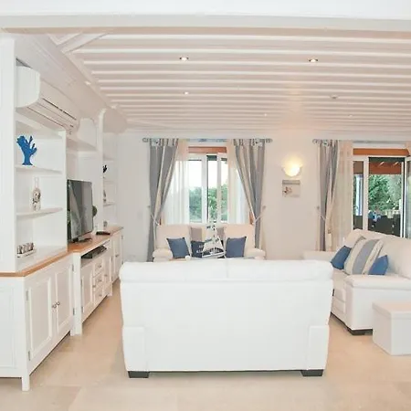 Olhos De Agua Sleeps 10 Pool Air Con Wifi Villa
