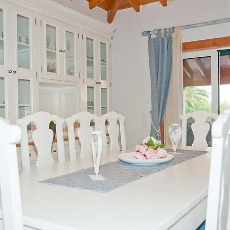 Olhos De Agua Sleeps 10 Pool Air Con Wifi *