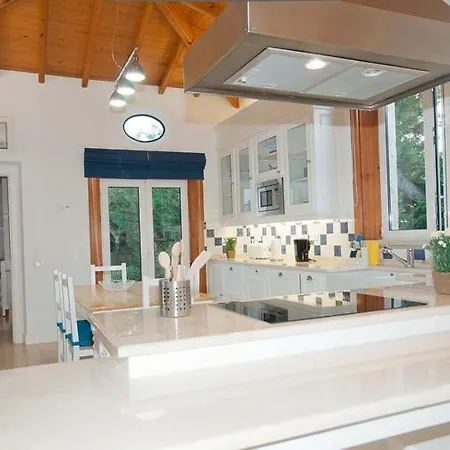 Olhos De Agua Sleeps 10 Pool Air Con Wifi Villa Olhos de Agua (Albufeira)